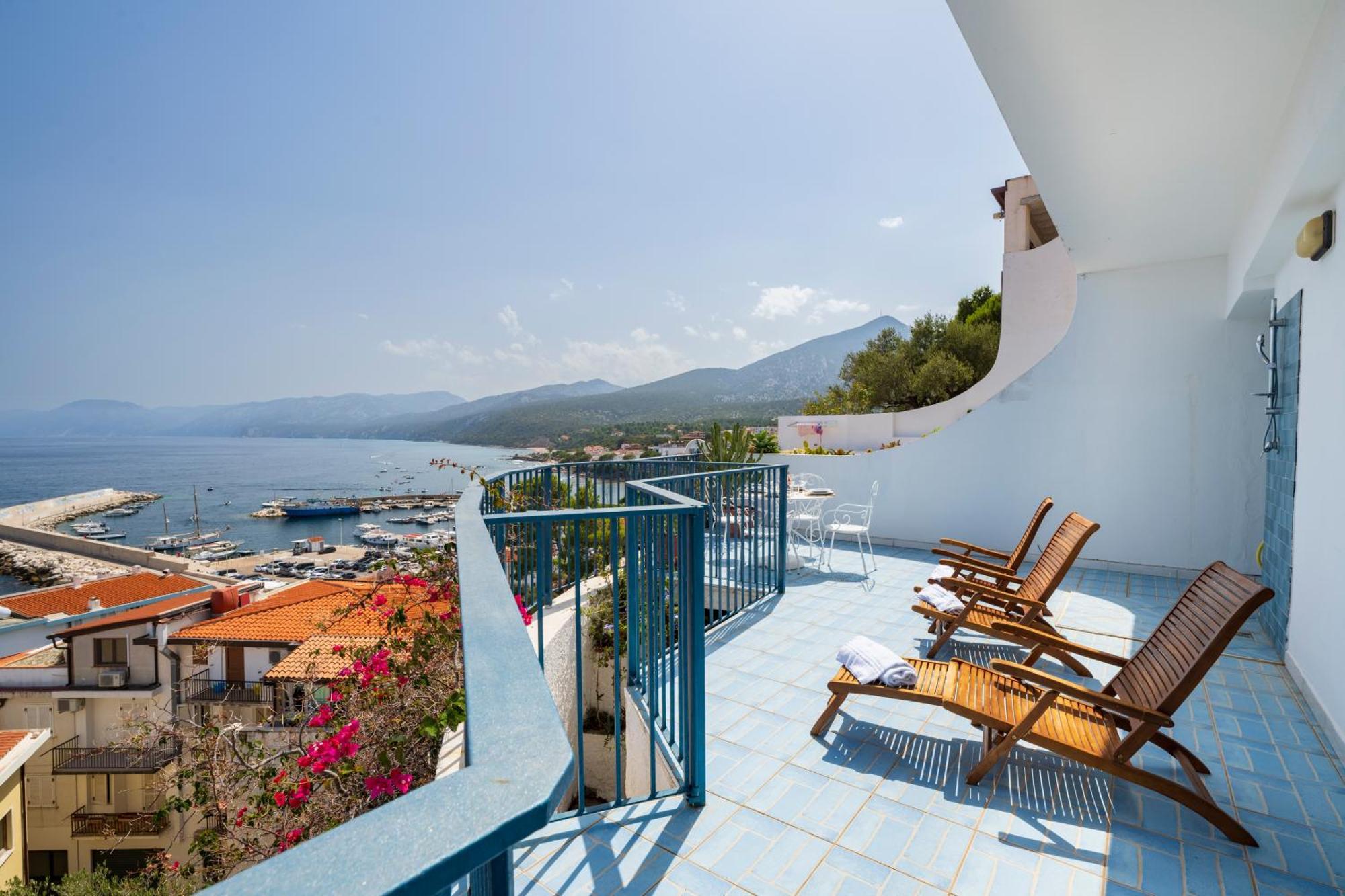 Seaview House Cala Gonone Apartment Ngoại thất bức ảnh